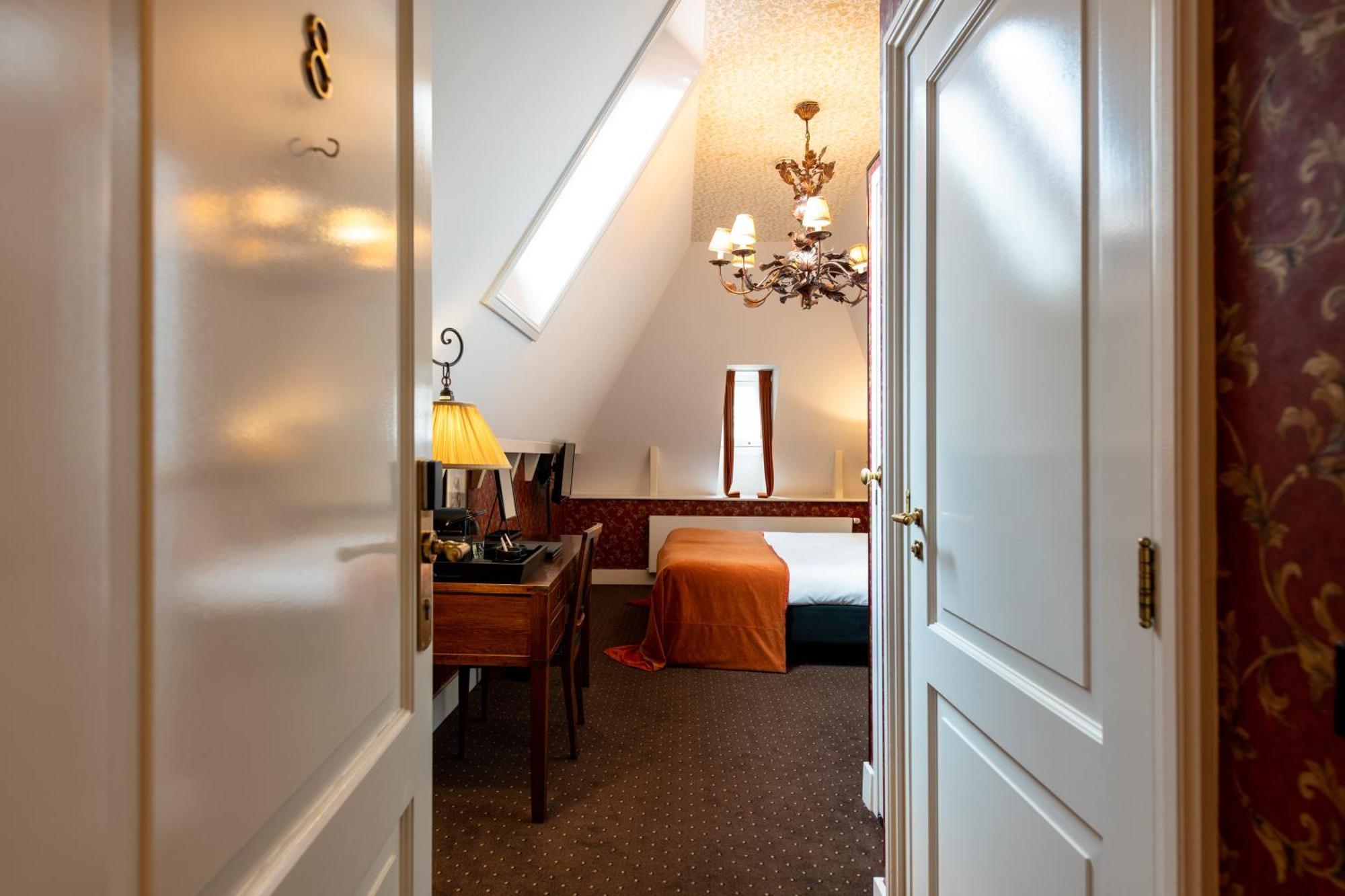 Grand Boutique Hotel-Restaurant Huis Vermeer 데벤테르 객실 사진