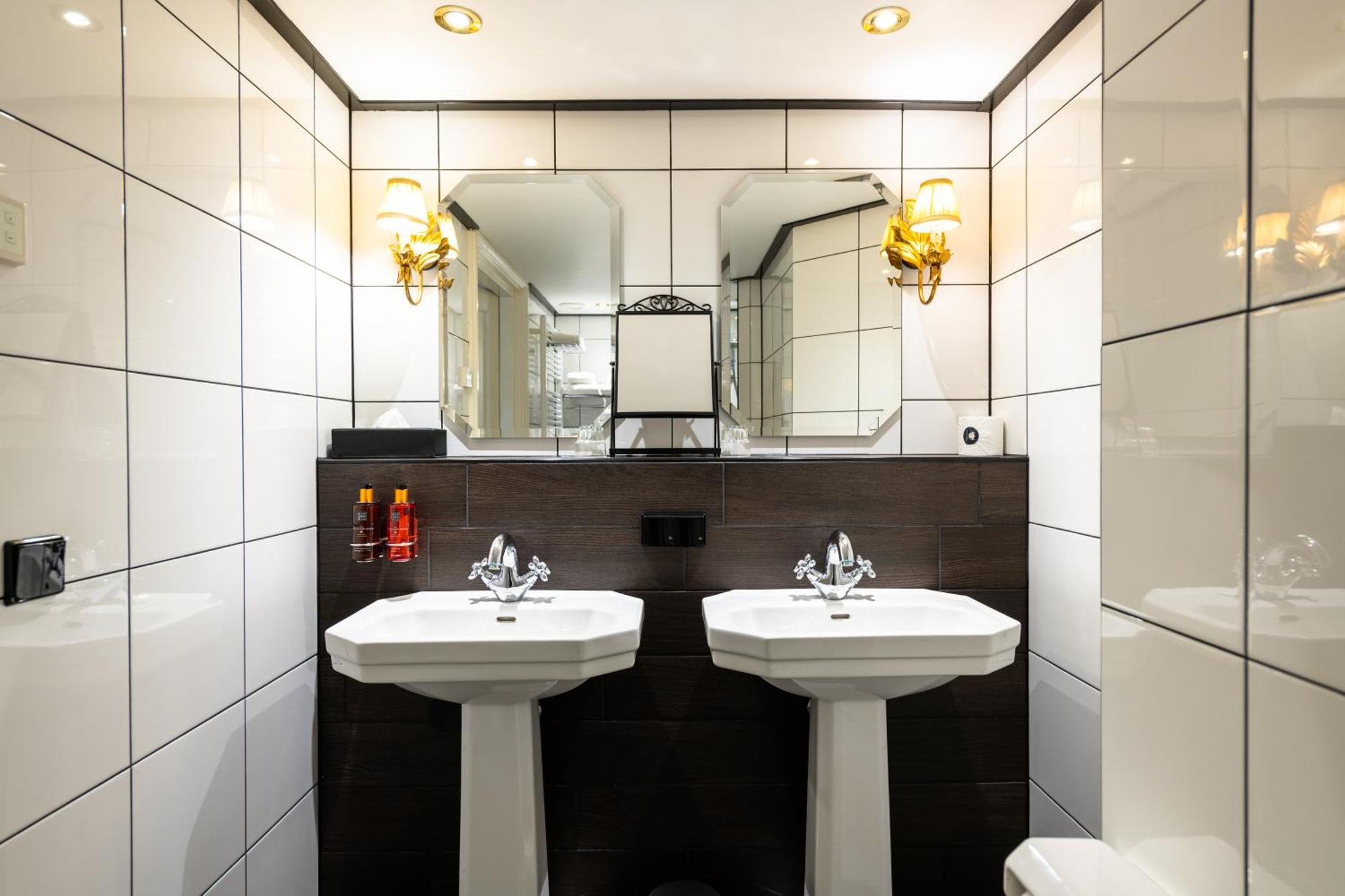 Grand Boutique Hotel-Restaurant Huis Vermeer 데벤테르 객실 사진